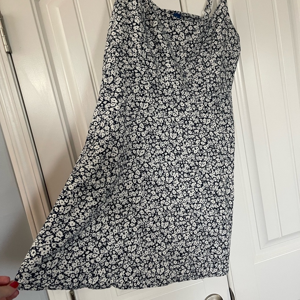 Old Navy Spaghetti Strap Floral Black and White Dress/Top Large - Picture 3 of 5